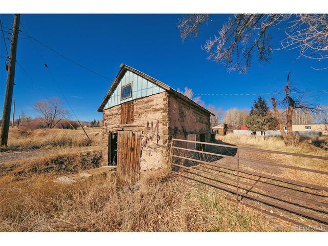 385 Pine St, Del Norte, CO 81132