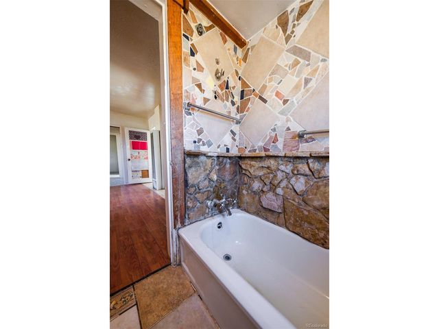 385 Pine St, Del Norte, CO 81132