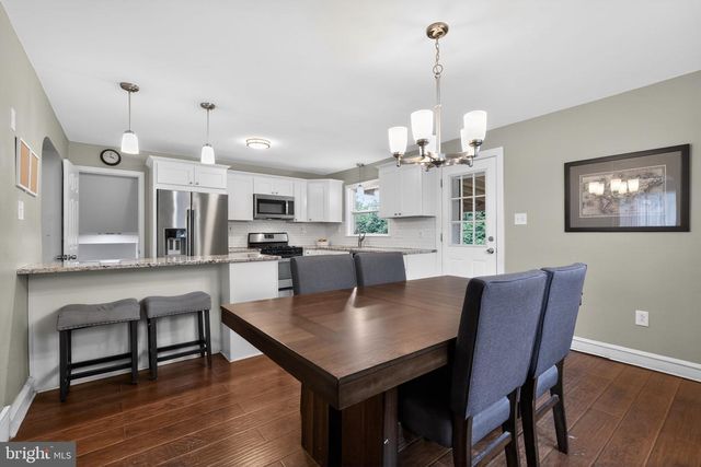 226 CANTERBURY DR, Wallingford, PA 19086