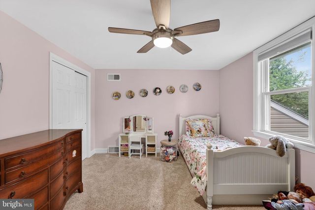 226 CANTERBURY DR, Wallingford, PA 19086