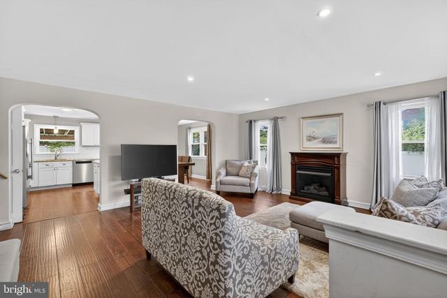226 CANTERBURY DR, Wallingford, PA 19086