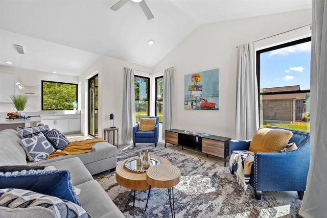 360 ROARK WAY, Amherst, WI 54409