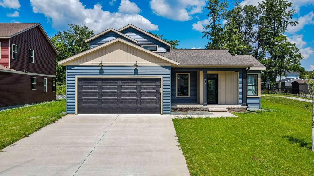 360 ROARK WAY, Amherst, WI 54409
