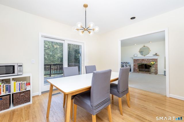 3 Candlewood Court, Simsbury, CT 06070
