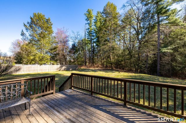 3 Candlewood Court, Simsbury, CT 06070