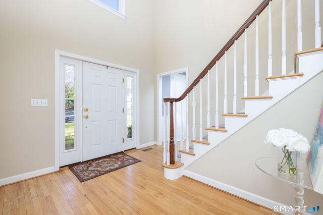 3 Candlewood Court, Simsbury, CT 06070