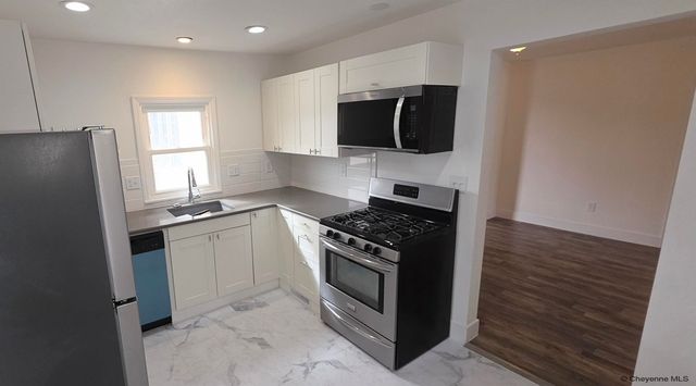 2515 SNYDER AVE, Cheyenne, WY 82001