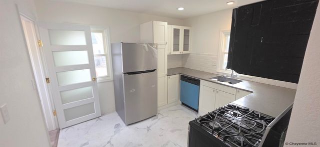 2515 SNYDER AVE, Cheyenne, WY 82001