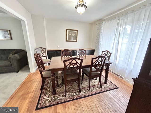 4 BULL RUN RD, Clementon, NJ 08021