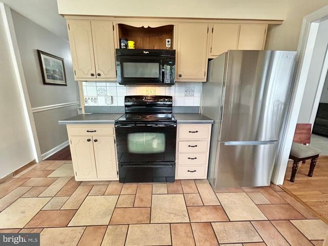 4 BULL RUN RD, Clementon, NJ 08021