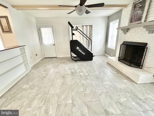 4 BULL RUN RD, Clementon, NJ 08021