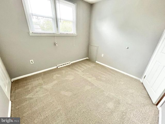 4 BULL RUN RD, Clementon, NJ 08021