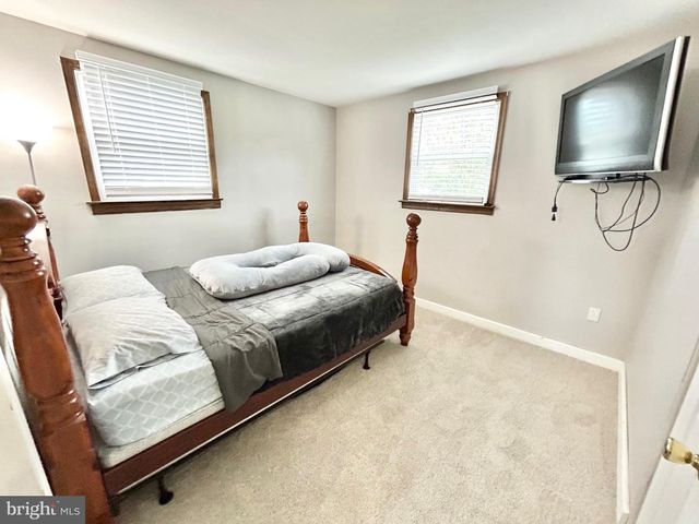 4 BULL RUN RD, Clementon, NJ 08021