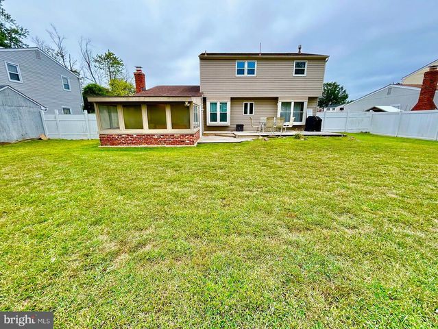4 BULL RUN RD, Clementon, NJ 08021