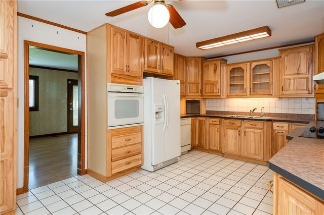 2018 Rockdell Drive, Fairborn, OH 45324