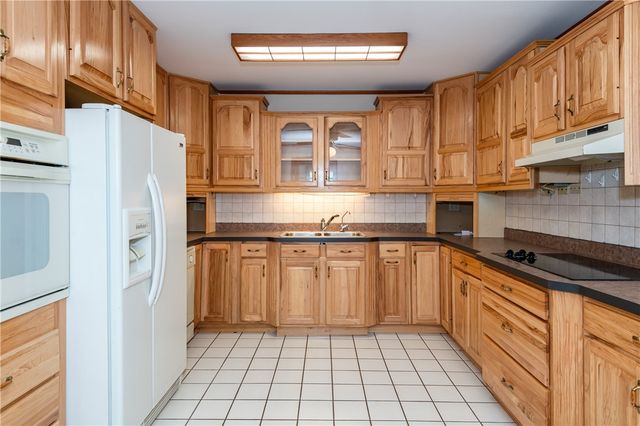 2018 Rockdell Drive, Fairborn, OH 45324