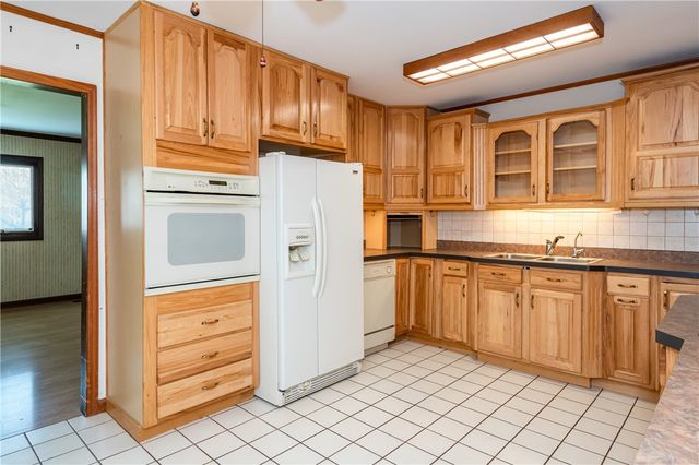 2018 Rockdell Drive, Fairborn, OH 45324