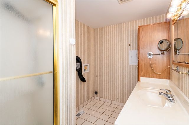 2018 Rockdell Drive, Fairborn, OH 45324