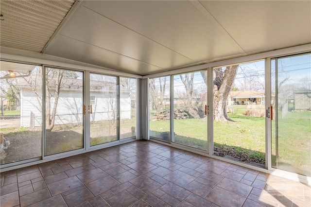 2018 Rockdell Drive, Fairborn, OH 45324