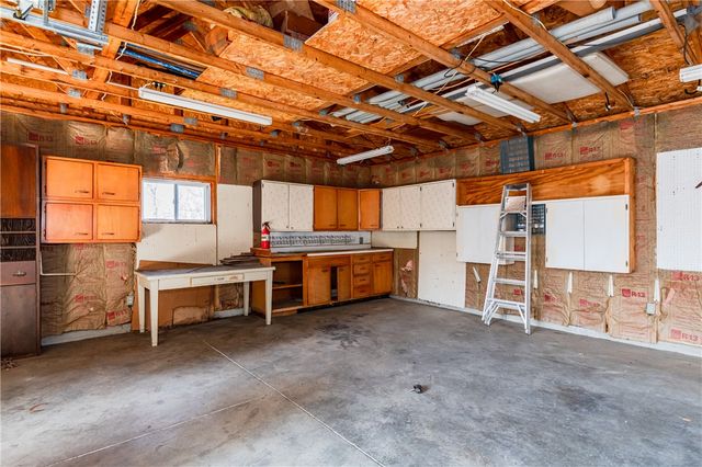 2018 Rockdell Drive, Fairborn, OH 45324