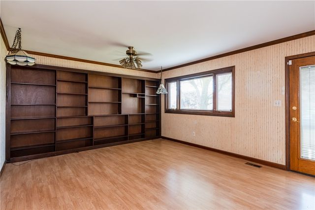 2018 Rockdell Drive, Fairborn, OH 45324