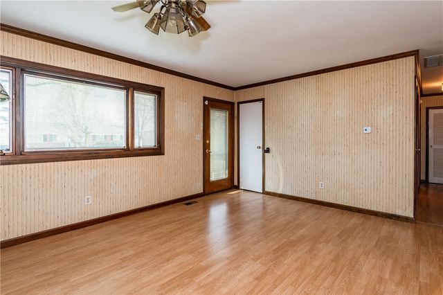 2018 Rockdell Drive, Fairborn, OH 45324