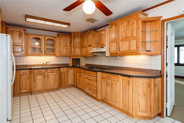 2018 Rockdell Drive, Fairborn, OH 45324