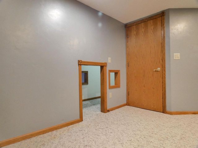 702 CAROL LANE, Pulaski, WI 54162