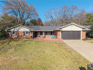2807 Dallas Drive, Fort Smith, AR 72901