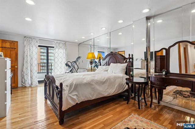 150 Overlook PH3, Hackensack, NJ 07601