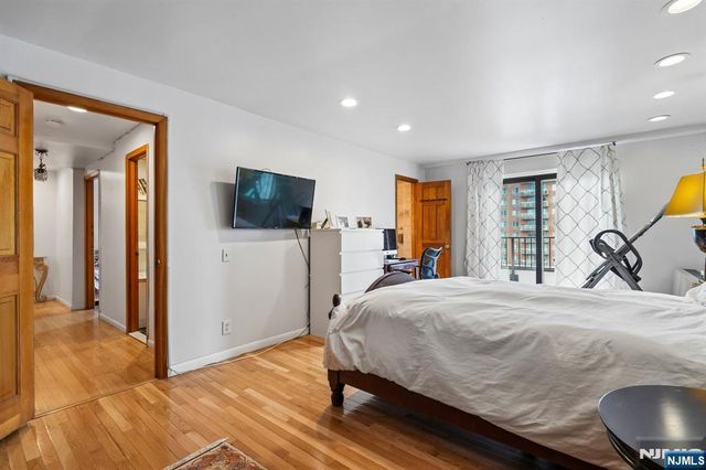 150 Overlook PH3, Hackensack, NJ 07601