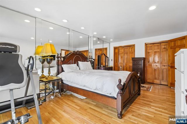 150 Overlook PH3, Hackensack, NJ 07601
