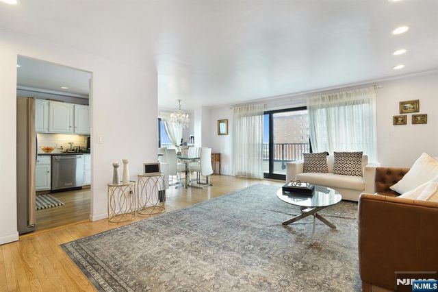 150 Overlook PH3, Hackensack, NJ 07601