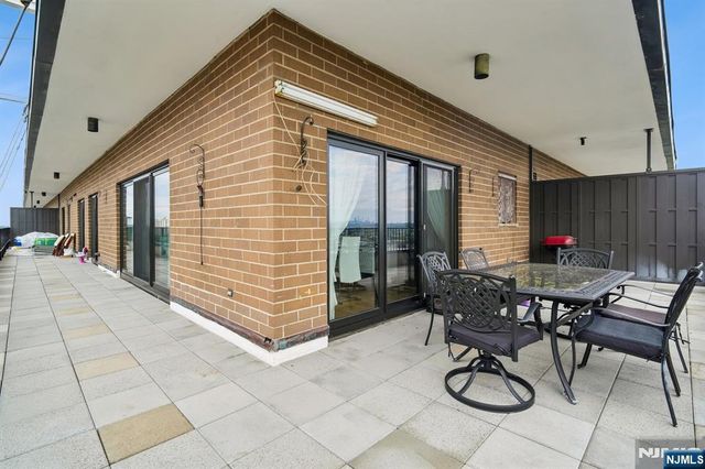 150 Overlook PH3, Hackensack, NJ 07601