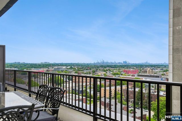 150 Overlook PH3, Hackensack, NJ 07601