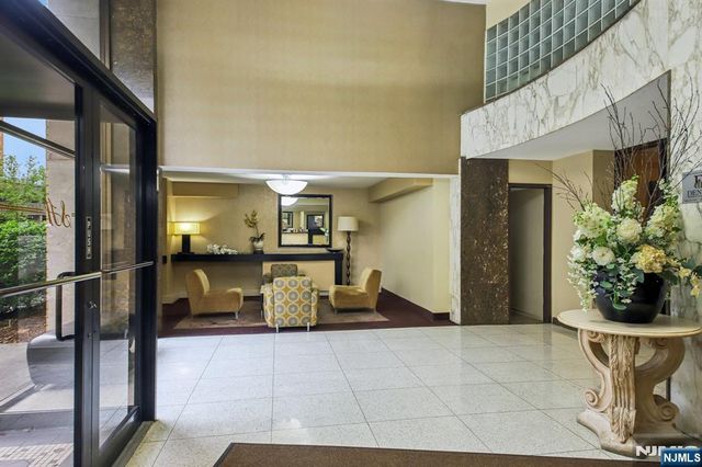 150 Overlook PH3, Hackensack, NJ 07601