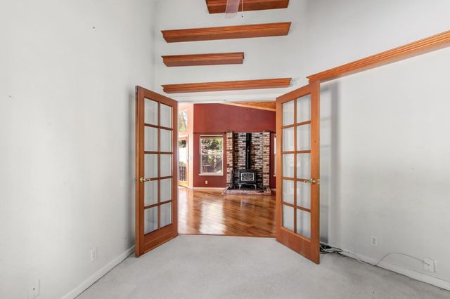 1900 Peaceful Valley Rd, Colfax, CA 95713