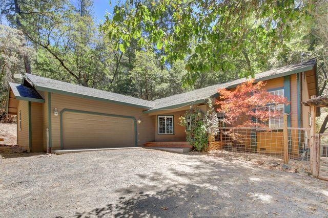 1900 Peaceful Valley Rd, Colfax, CA 95713