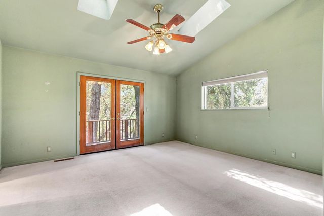 1900 Peaceful Valley Rd, Colfax, CA 95713