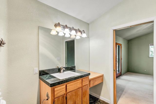 1900 Peaceful Valley Rd, Colfax, CA 95713