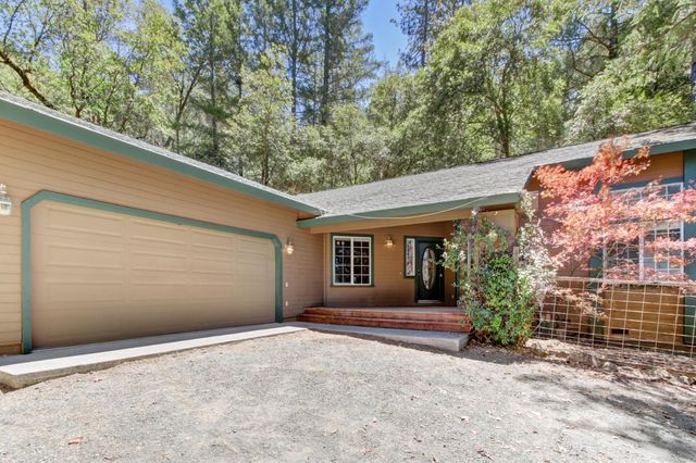 1900 Peaceful Valley Rd, Colfax, CA 95713