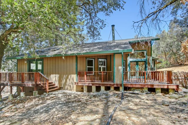 1900 Peaceful Valley Rd, Colfax, CA 95713