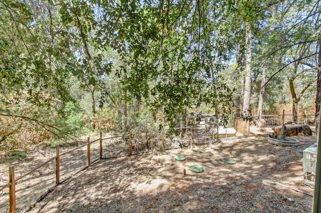 1900 Peaceful Valley Rd, Colfax, CA 95713