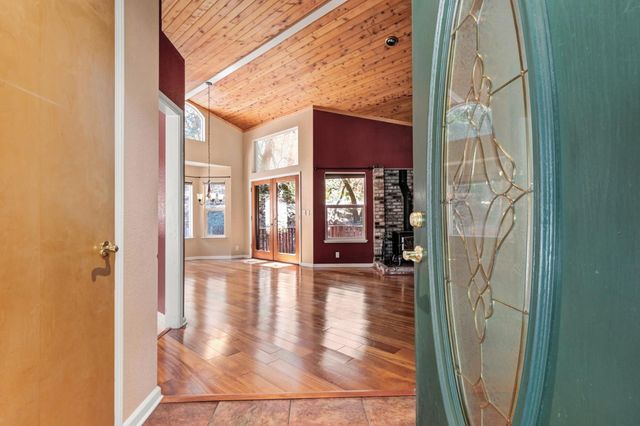1900 Peaceful Valley Rd, Colfax, CA 95713