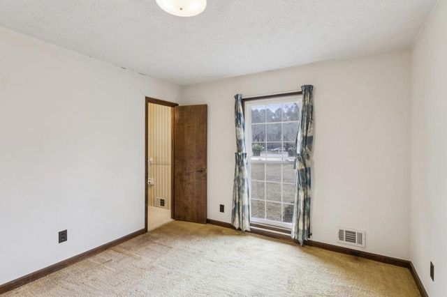 533 Avalon Drive, Fayetteville, GA 30214