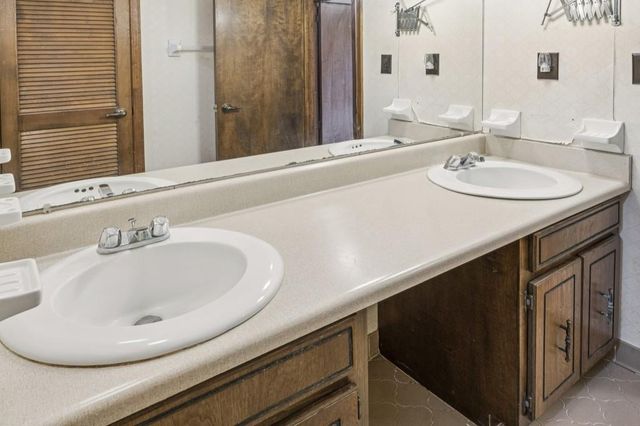 533 Avalon Drive, Fayetteville, GA 30214