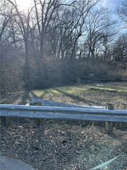 2910 Wallace Avenue, Kansas City, MO 64129