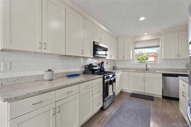1960 Oakland Street, Aurora, CO 80010