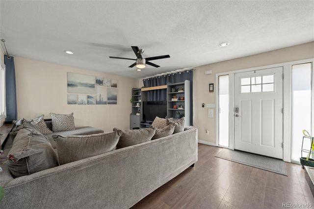 1960 Oakland Street, Aurora, CO 80010