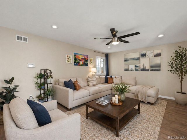 1960 Oakland Street, Aurora, CO 80010